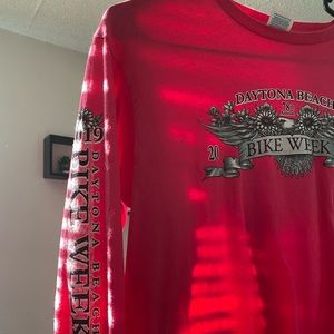 Long sleeve tee shirt